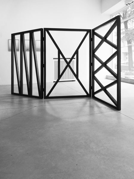 La Gueule ouverte, 2016 / Bois, peinture noire et cirage La Gueule ouverte, 2016 / Bois, peinture noire et cirage
